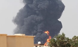 Mỹ, EU kêu gọi ngừng bắn khẩn cấp tại Libya